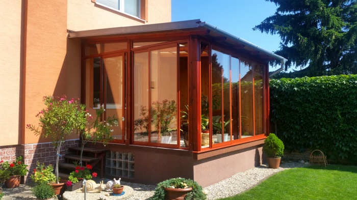  Zasklení do konstrukce / pergola, přístřešek, zastřešení