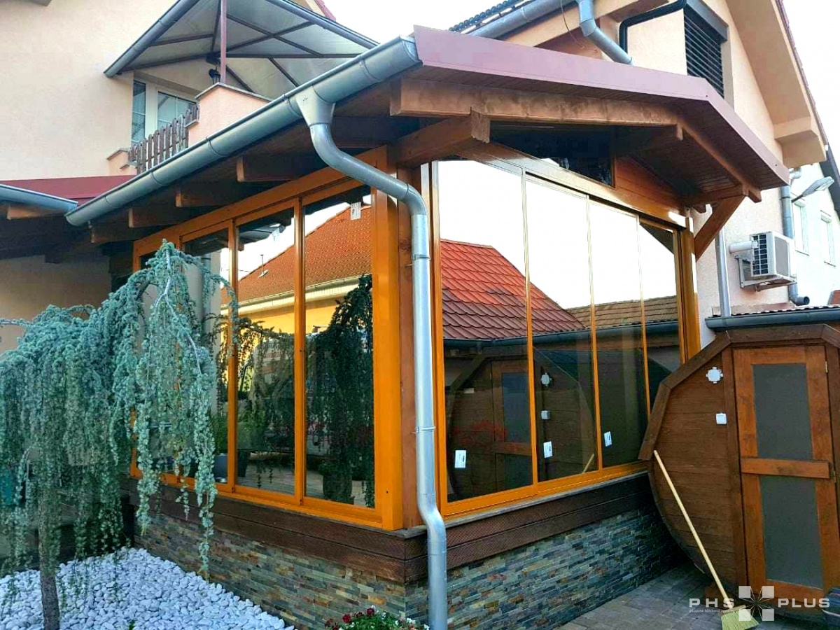  Zasklení do konstrukce / pergola, přístřešek, zastřešení