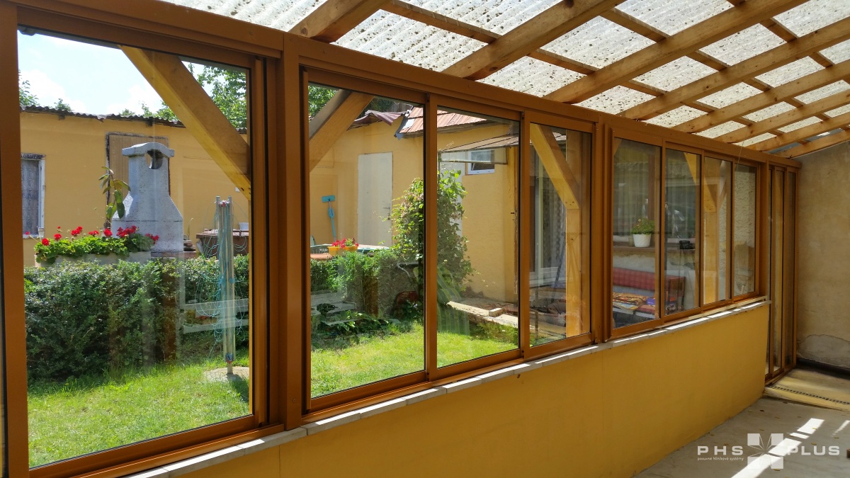  Zasklení do konstrukce / pergola, přístřešek, zastřešení