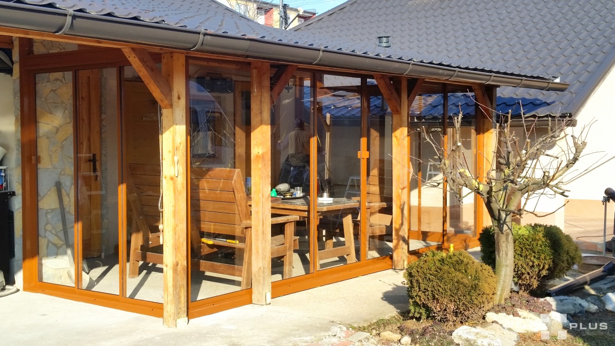  Zasklení do konstrukce / pergola, přístřešek, zastřešení