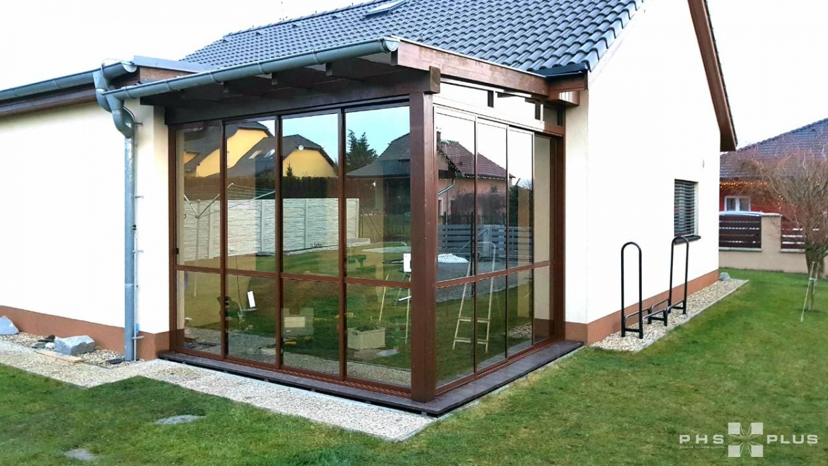  Zasklení do konstrukce / pergola, přístřešek, zastřešení