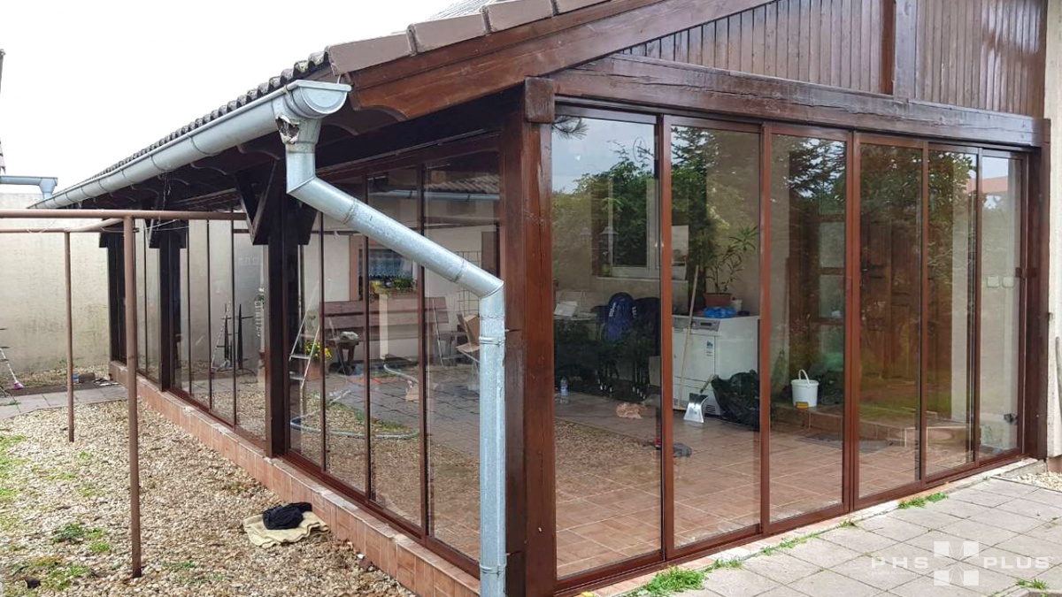  Zasklení do konstrukce / pergola, přístřešek, zastřešení