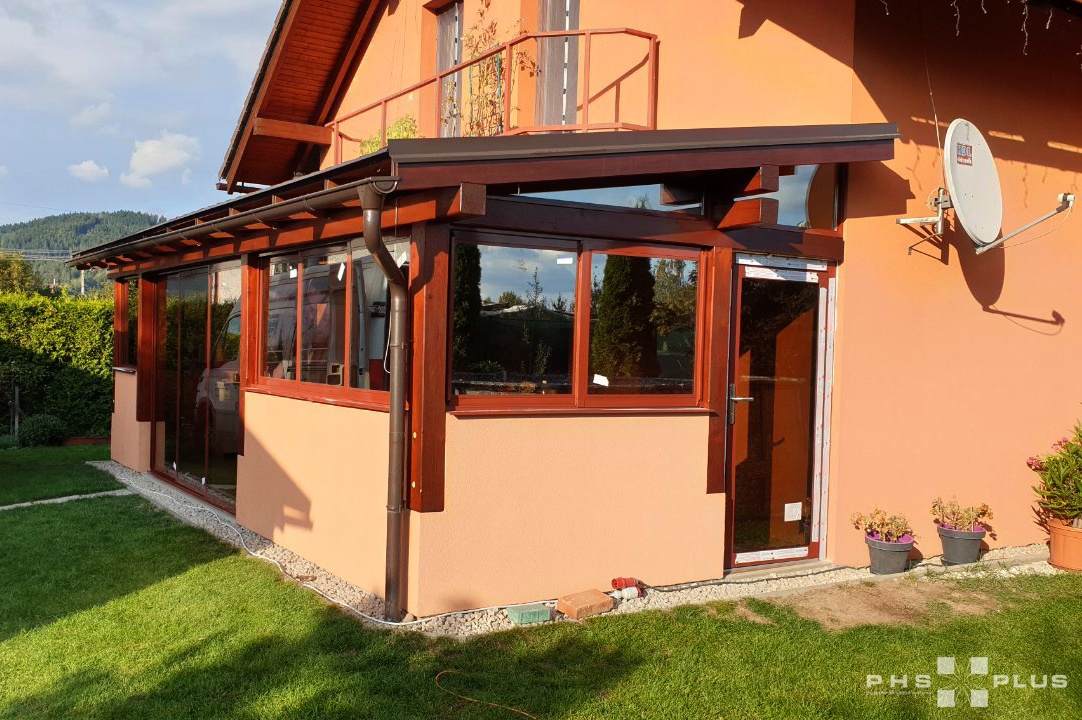  Zasklení do konstrukce / pergola, přístřešek, zastřešení