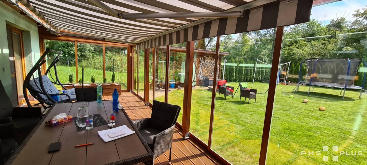  Zasklení do konstrukce / pergola, přístřešek, zastřešení