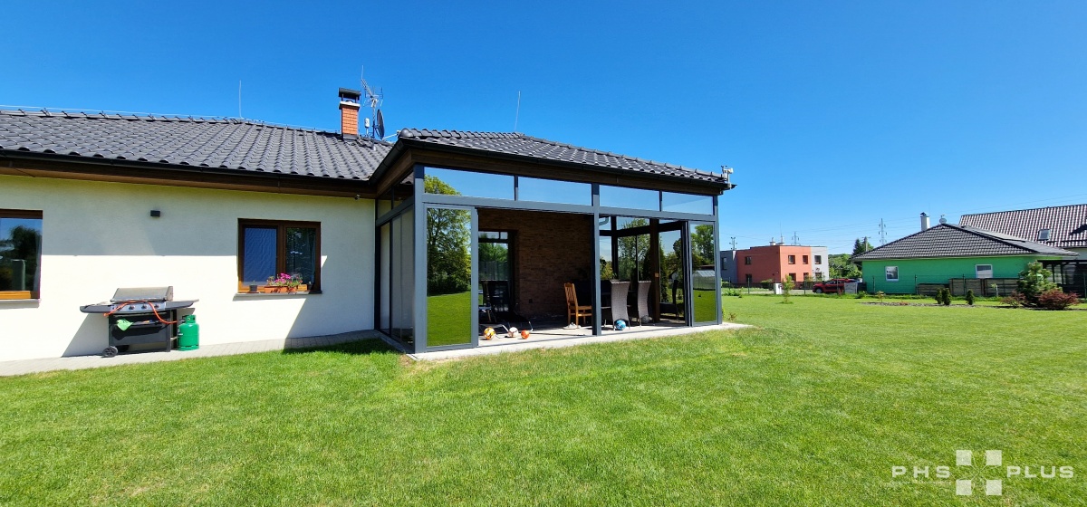  Zasklení do konstrukce / pergola, přístřešek, zastřešení