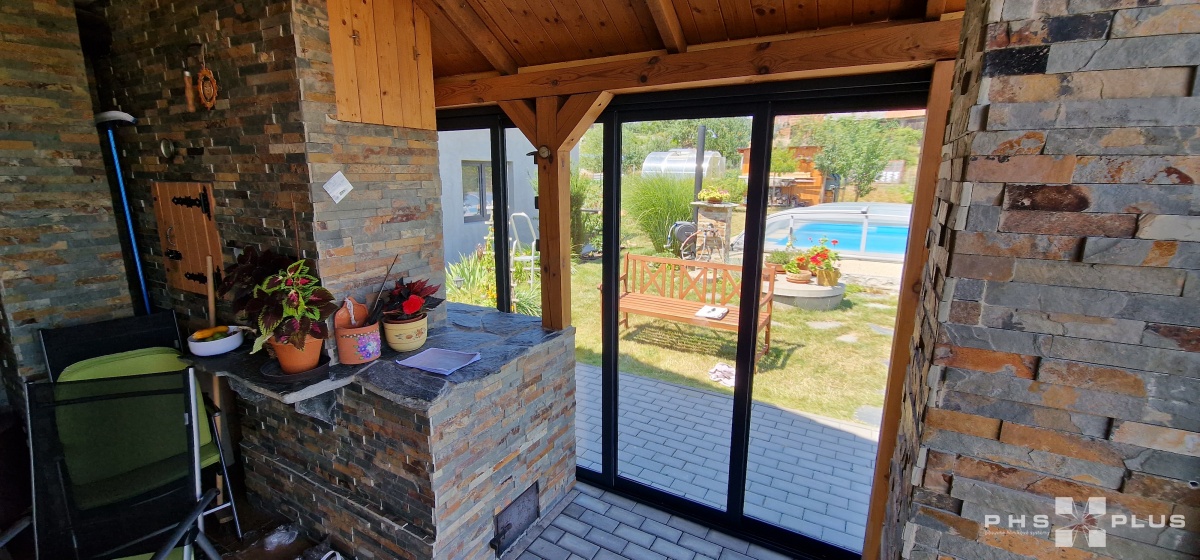  Zasklení do konstrukce / pergola, přístřešek, zastřešení