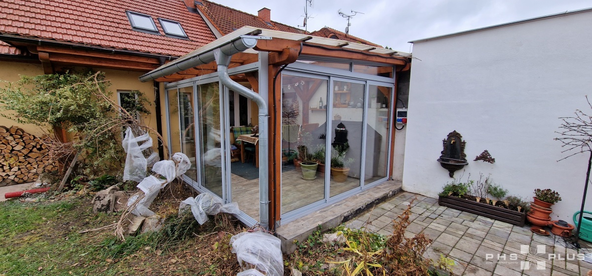  Zasklení do konstrukce / pergola, přístřešek, zastřešení