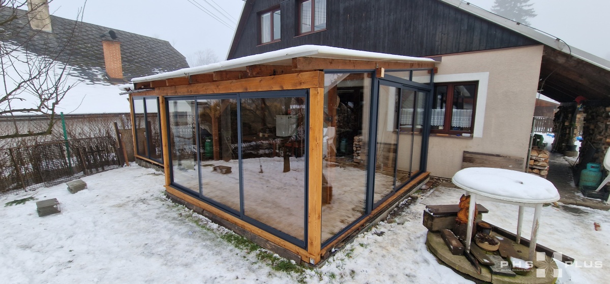  Zasklení do konstrukce / pergola, přístřešek, zastřešení