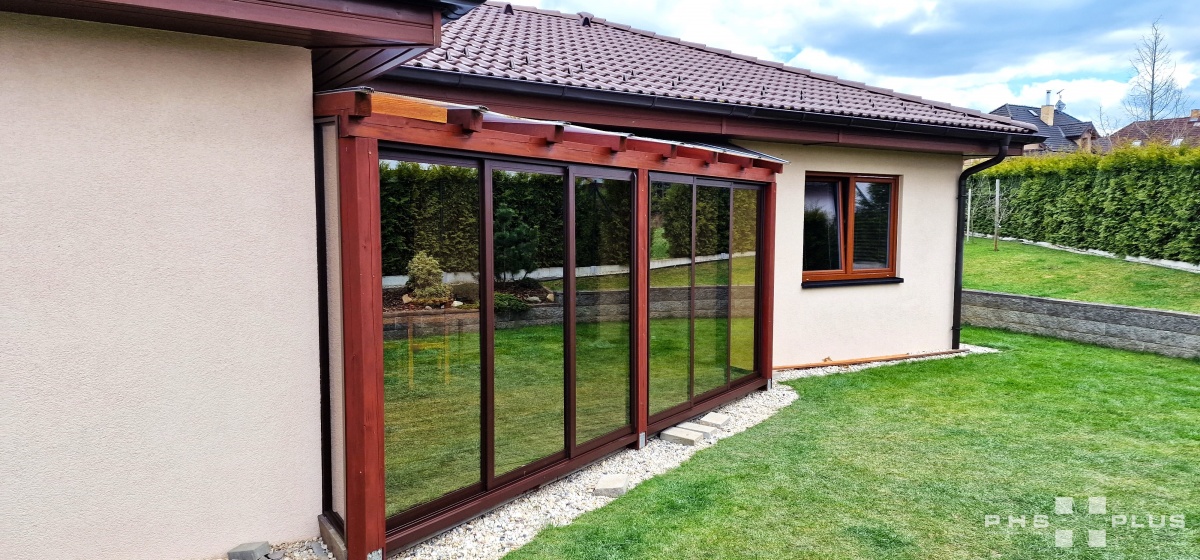  Zasklení do konstrukce / pergola, přístřešek, zastřešení