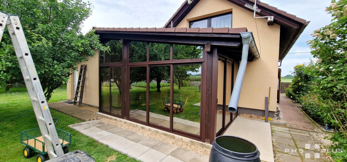  Zasklení do konstrukce / pergola, přístřešek, zastřešení